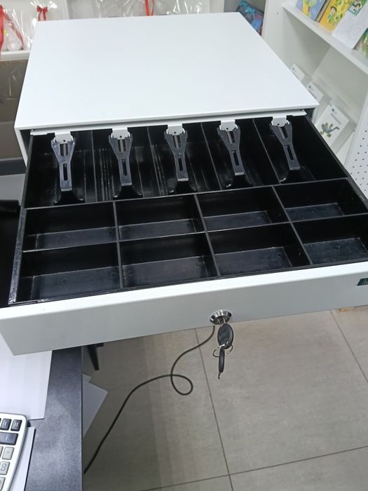 Продам денежный ящик