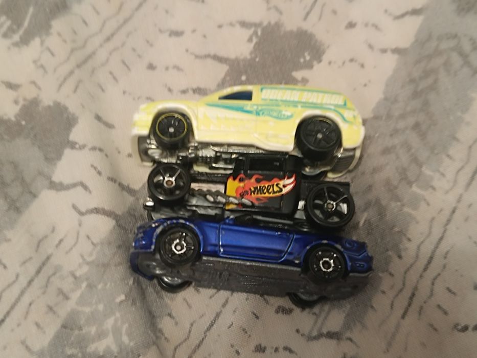 Машинки Hot Wheels