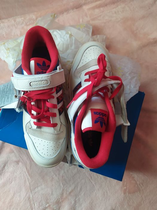 Adidași adidas noi