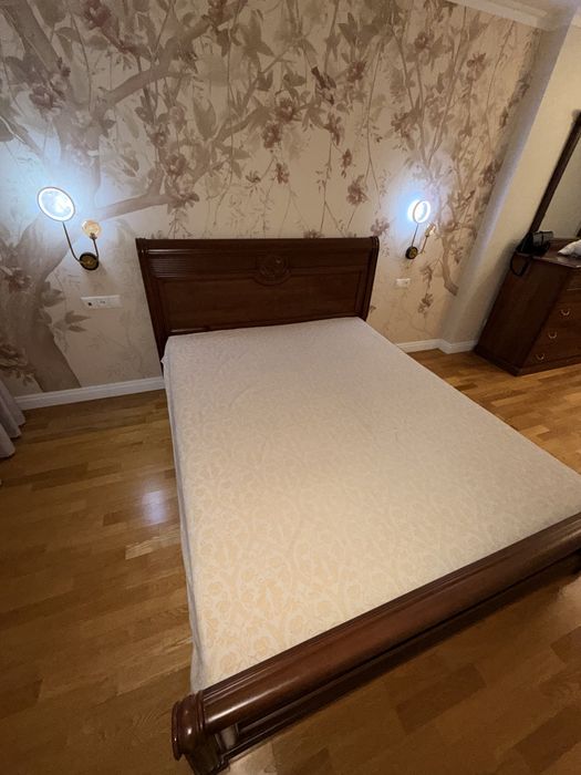 Продам кровать б/у в хорошем состоянии