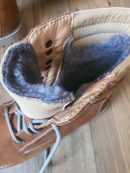 Bocanci piele , noi , Marelbo