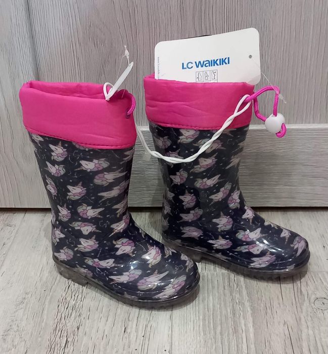 Нови топли ботушки с Еднорози