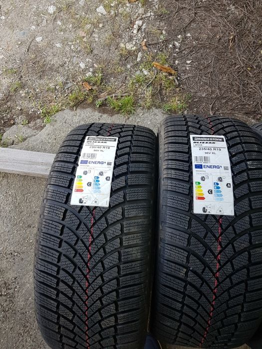 235/40/19 brigestone