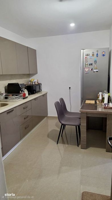 Casa tip duplex de vanzare — zona Capitol, Pitesti