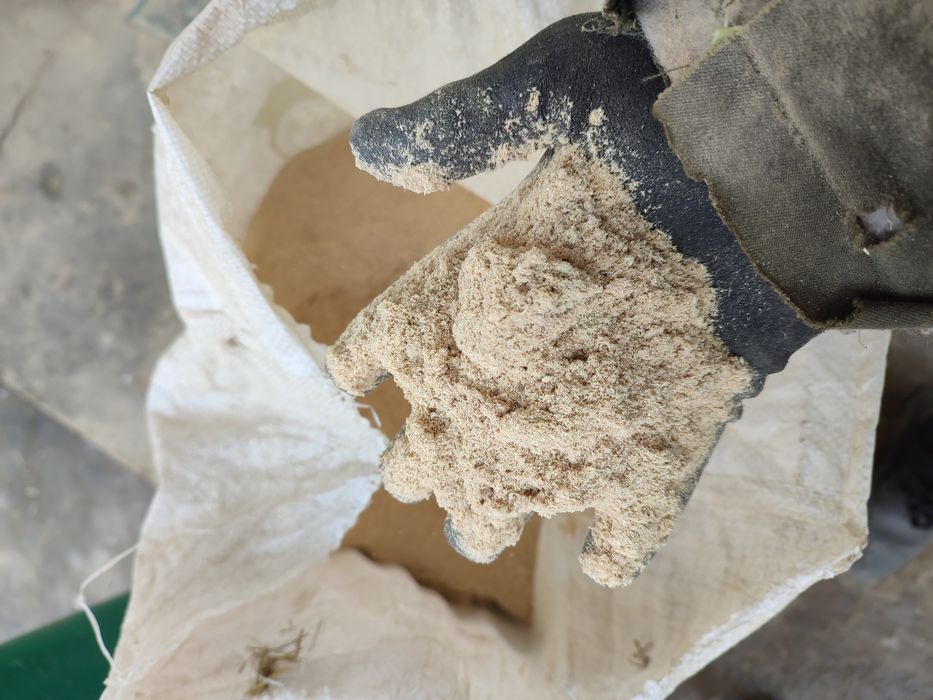 Опилки от ДСП (в мешках)