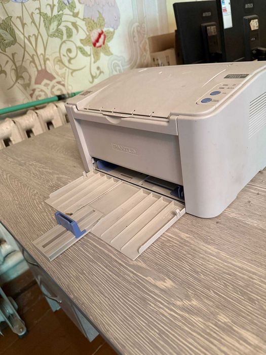 Принтер Pantum черно-белый