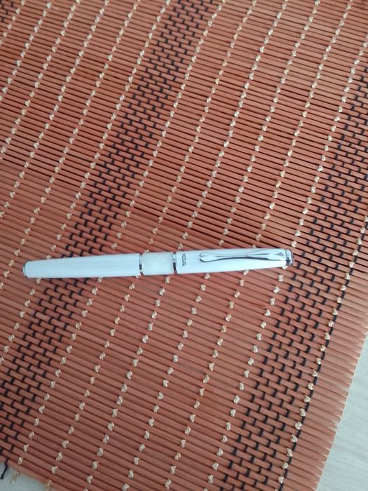 Продам подарочную ручку Regal