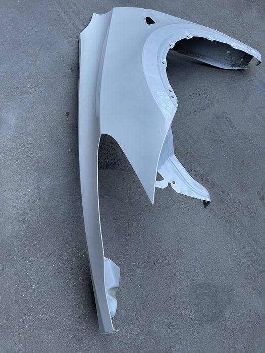 Калник Tesla Model Y