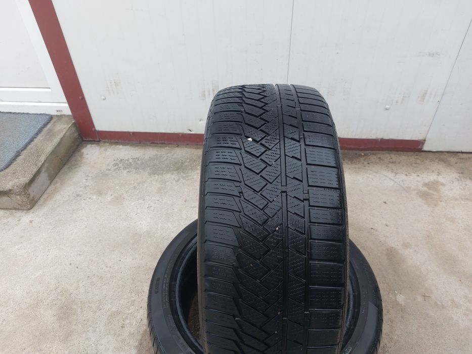 125 lei bucata! Doua anvelope M+S/IARNA 225 40 r18 Continental