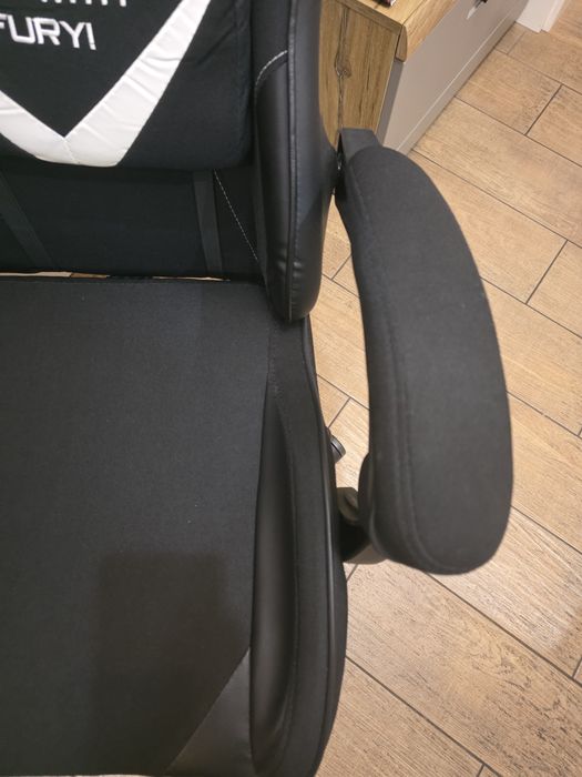 Геймърски стол Fury