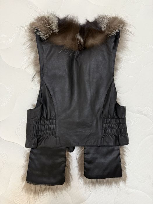 Продается жилетка кожаная