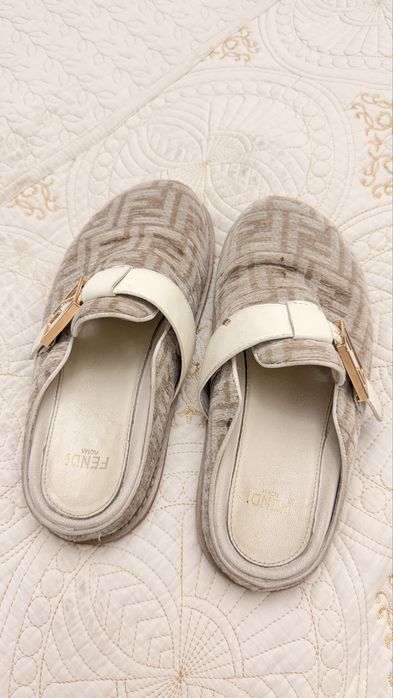 Тапочки Fendi размер 38