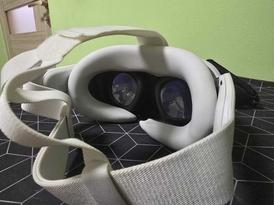 Meta Oculus Quest 3