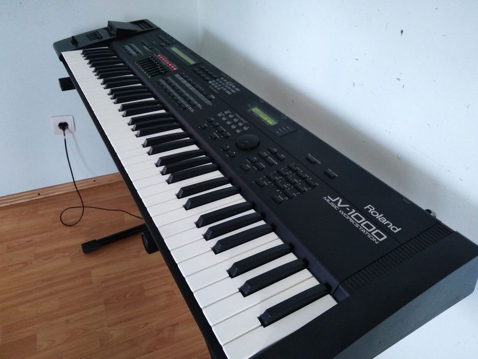 ROLAND JV1000 orgă pian sintetizator music workstation Marghita • OLX.ro