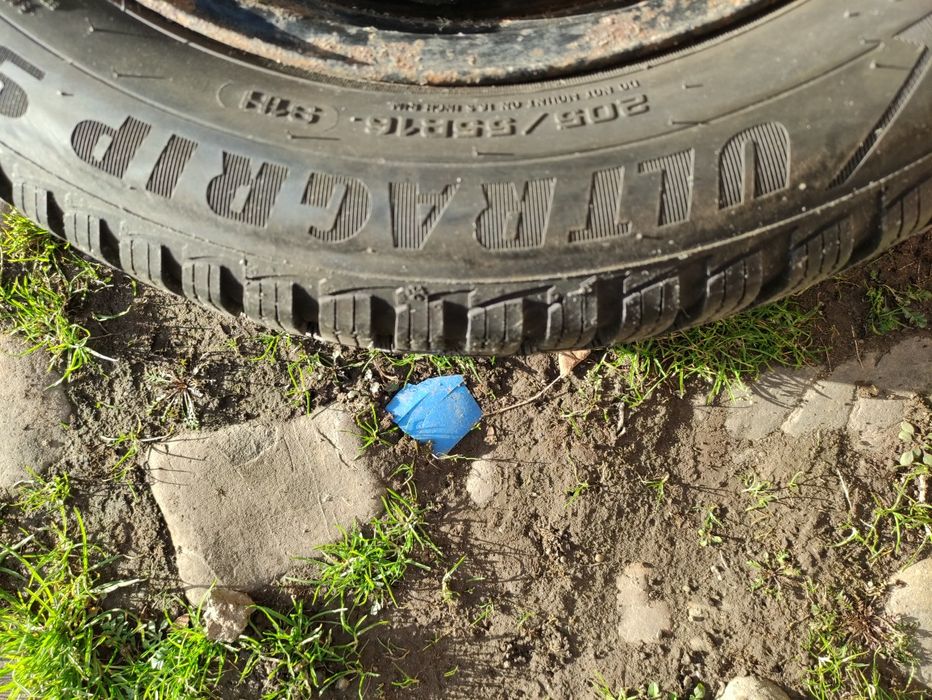 Vând roti passat 205.55.16