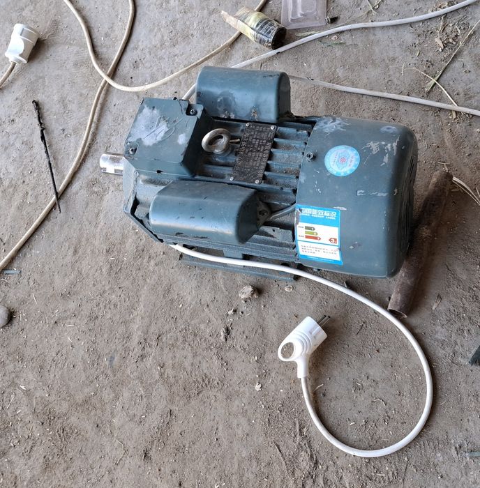 ЭЛЕКТРО DVIGITEL 4 кв сотилади