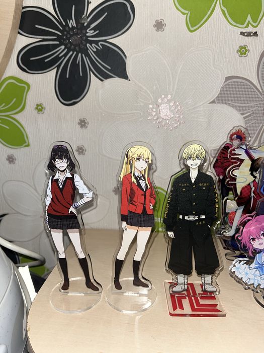 продам аниме фигурки