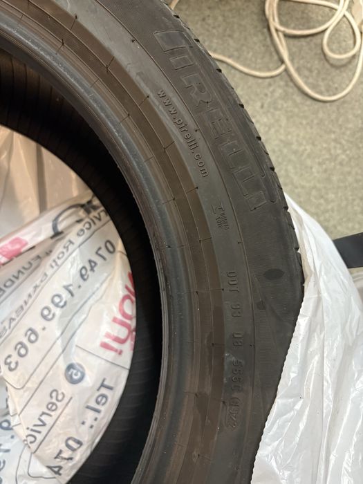 Vand 2 cauciucuri de vara Pirelli 235/55/19
