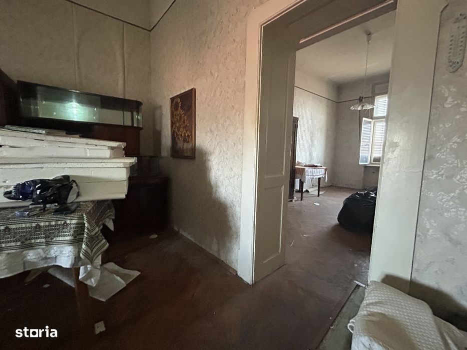 Vand apart.3 cam.st.181 mp., zona Ceaikovschi,et.2/2,acoperis nou