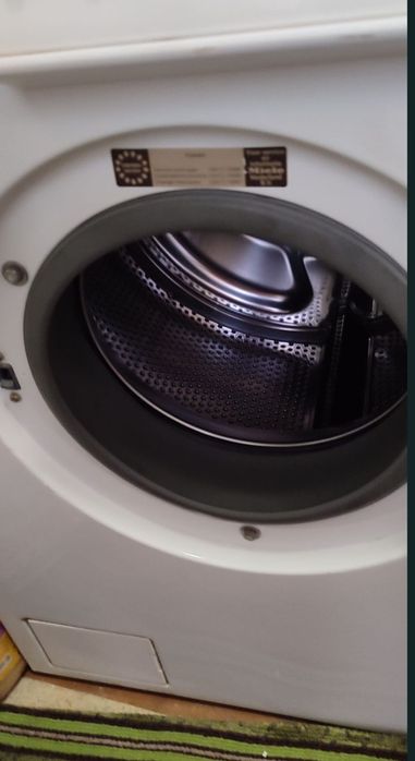 Продавам пералня "МIELE"