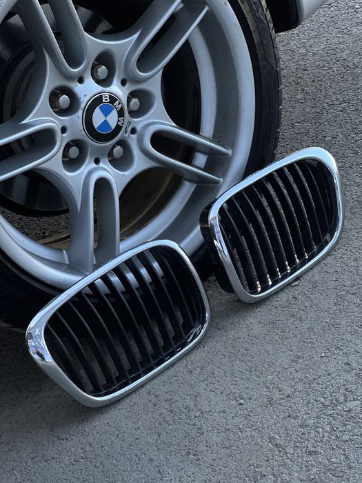 Ноздри, решетки БМВ Е39