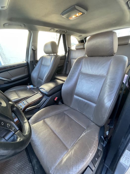 Продам передние сиденья от бмв х5