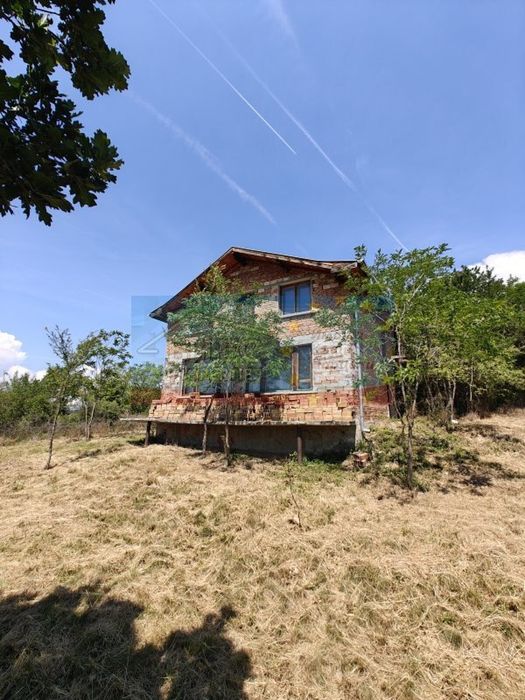 Къща в село Лобош