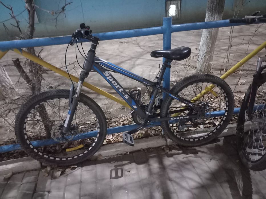 Продам и плюс подарок велосипед sport s