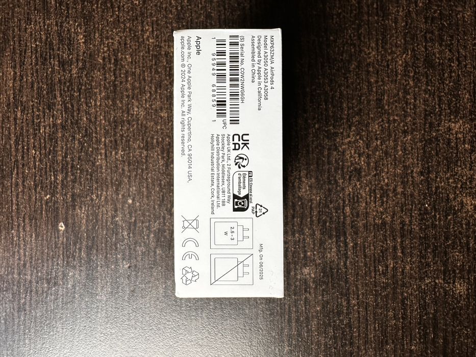 Airpods 4 cu garantie 1 an si 2 luni