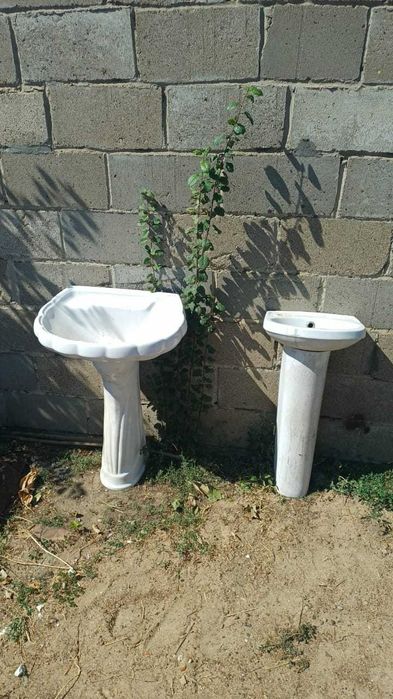 Раковина с пьедесталом
