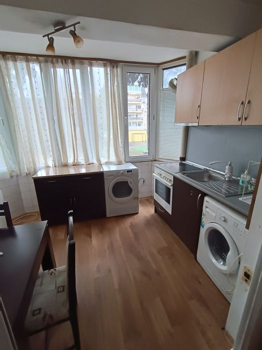 Продава се Двустаен апартамент в Бургас, Възраждане - 65 кв.м за 1256 €/кв.м - Снимка #1