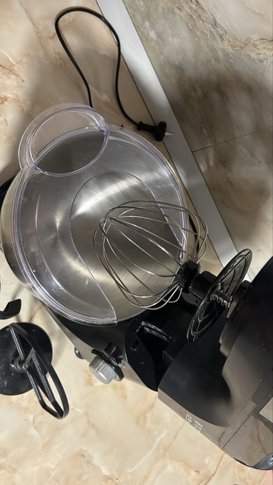 Mixer electric pentru aluat / mixer de bucătărie cu mai multe accesorii