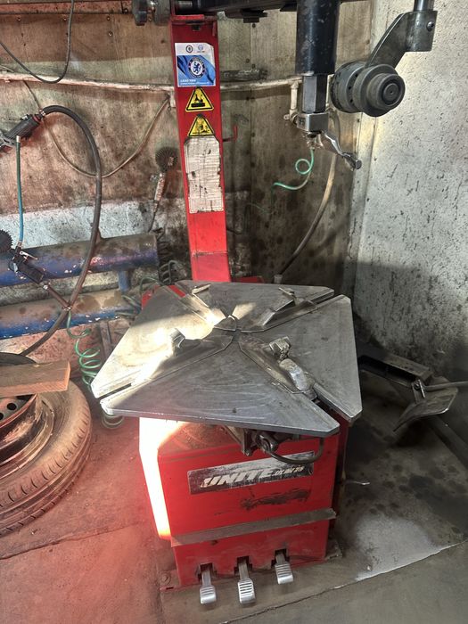 Продам шиномонтажный станок