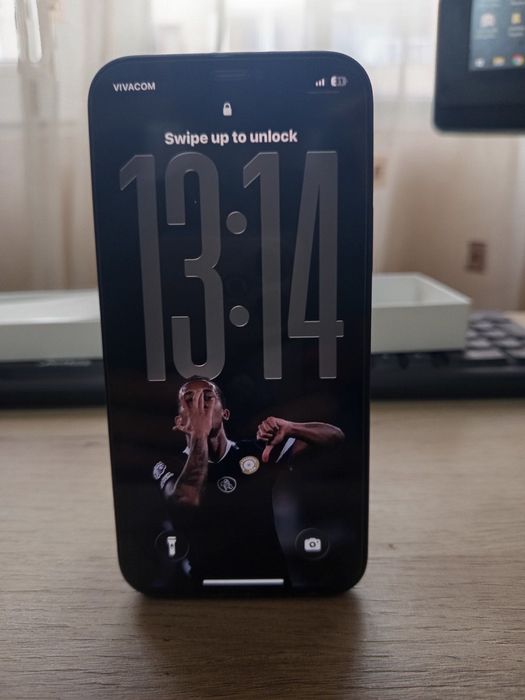 iphone 12 с кутия!