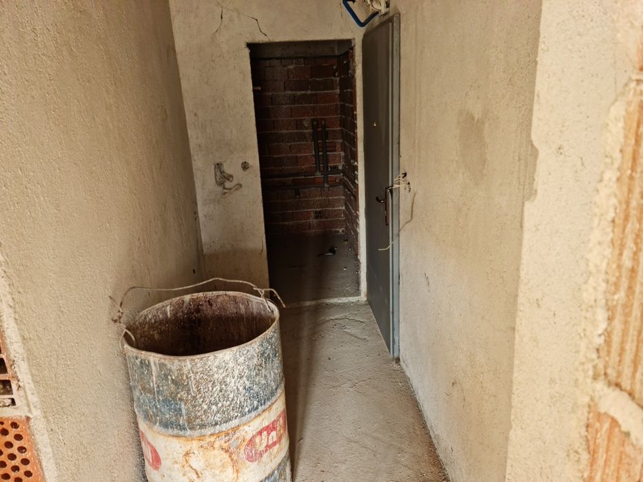 Продава се Тристаен апартамент в Благоевград, Широк център - 58 кв.м за 828 €/кв.м - Снимка #2