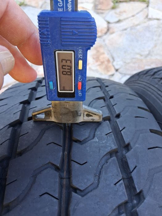 215 65 16 C Dunlop  Бусови