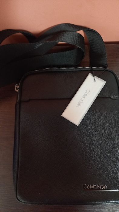Мъжка чантичка Calvin Klein оригинална