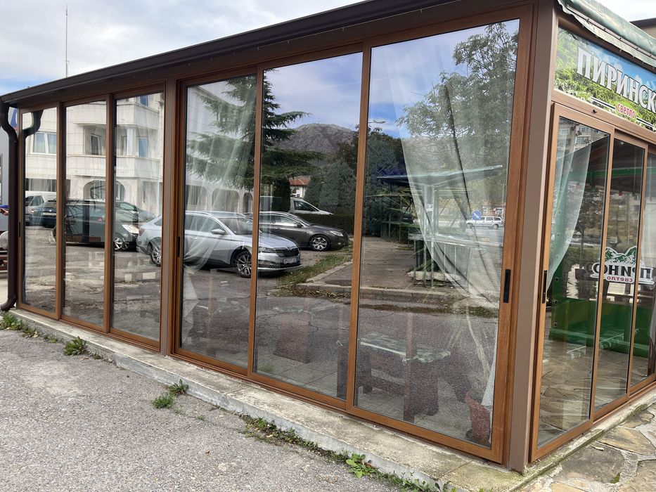 Остъклена метална конструкция 33.66 кв.м. , цена 12 500 лв.