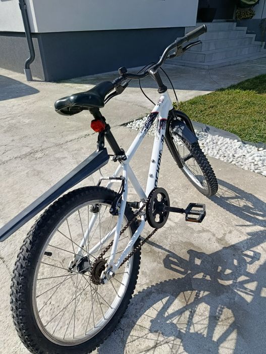 Bicicleta copii 6-9 ani