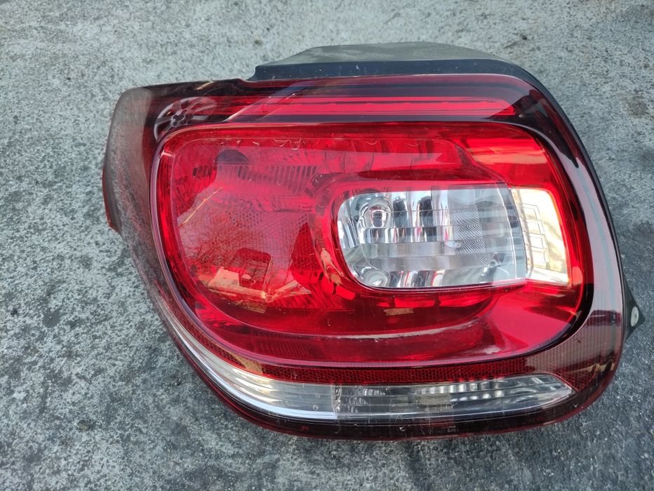 Ляв стоп за Citroen DS3