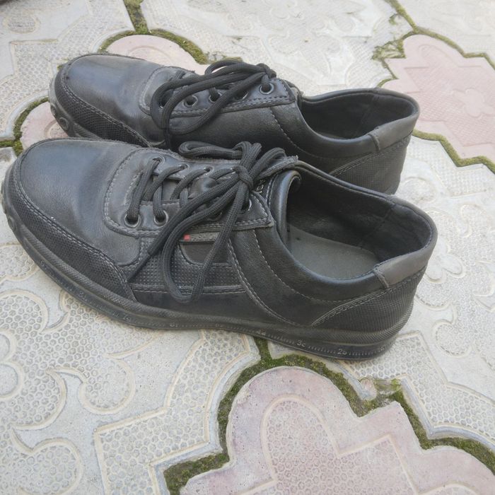 oʻgʻil bolalar oyoq kiyimlari