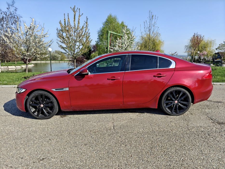 Jaguar XE 2016 Portfolio 2.0 2WD 180 HP