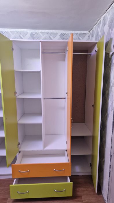 Продам детский шкаф стенка