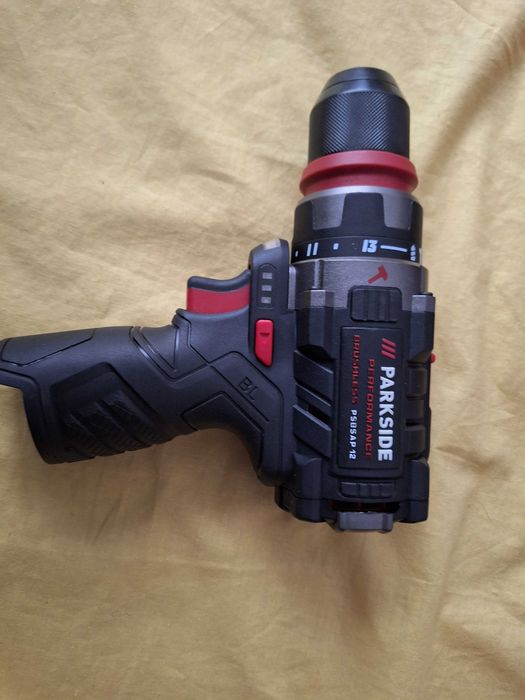 Bormasina -cu percutie Motor Brushless Parkside Performance 12V