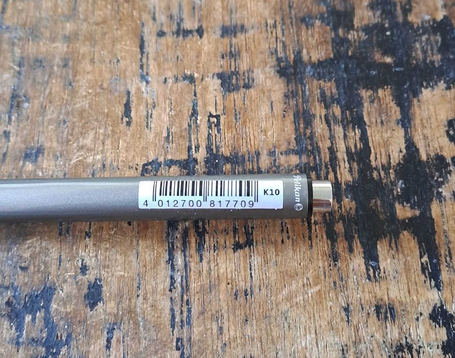 химикалка Пеликан сиво платинен металик в метална кутия, Peliкan Snap