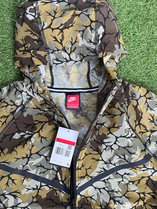 Мъжко горнище : Nike Tech Woven Full-Zip Windrunner Olive Flak and Black L