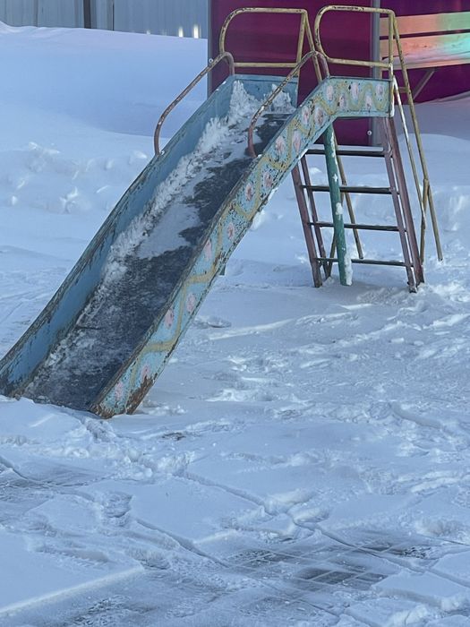 Продам горку металлический