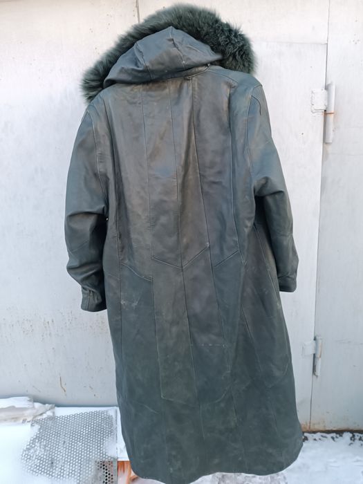 Пальто кожаное. б/у .