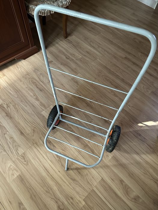 Продаю удобную тележку
