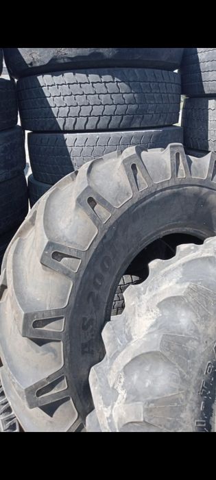 Продам шины на грузовой транспорт